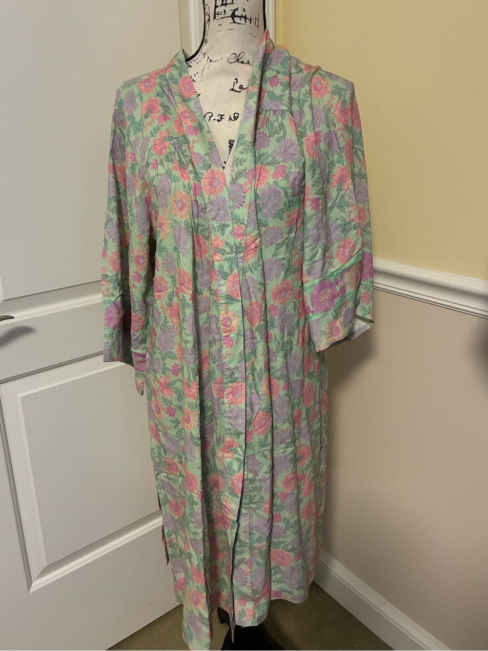 NWT saltwater LUXE Pastel Floral Dress in Mint, Pink and Lavender small